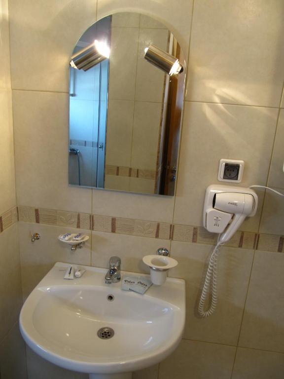 Aquilon Hotel & Thermal Pools Bania Quarto foto